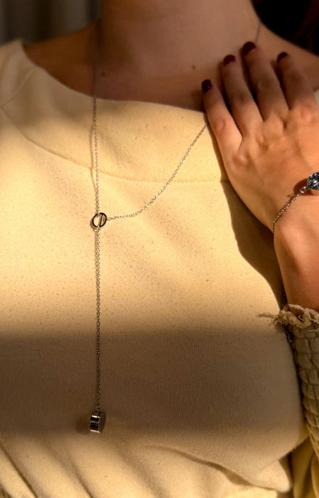 Collar Estelar Largo Plateado